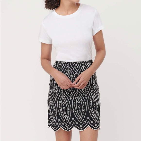 NWT Loft Embroidered Scalloped Shift Skirt - Picture 1 of 7